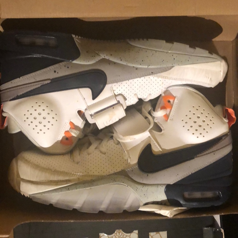 NIKE (BO JACKSON’S) Size 12